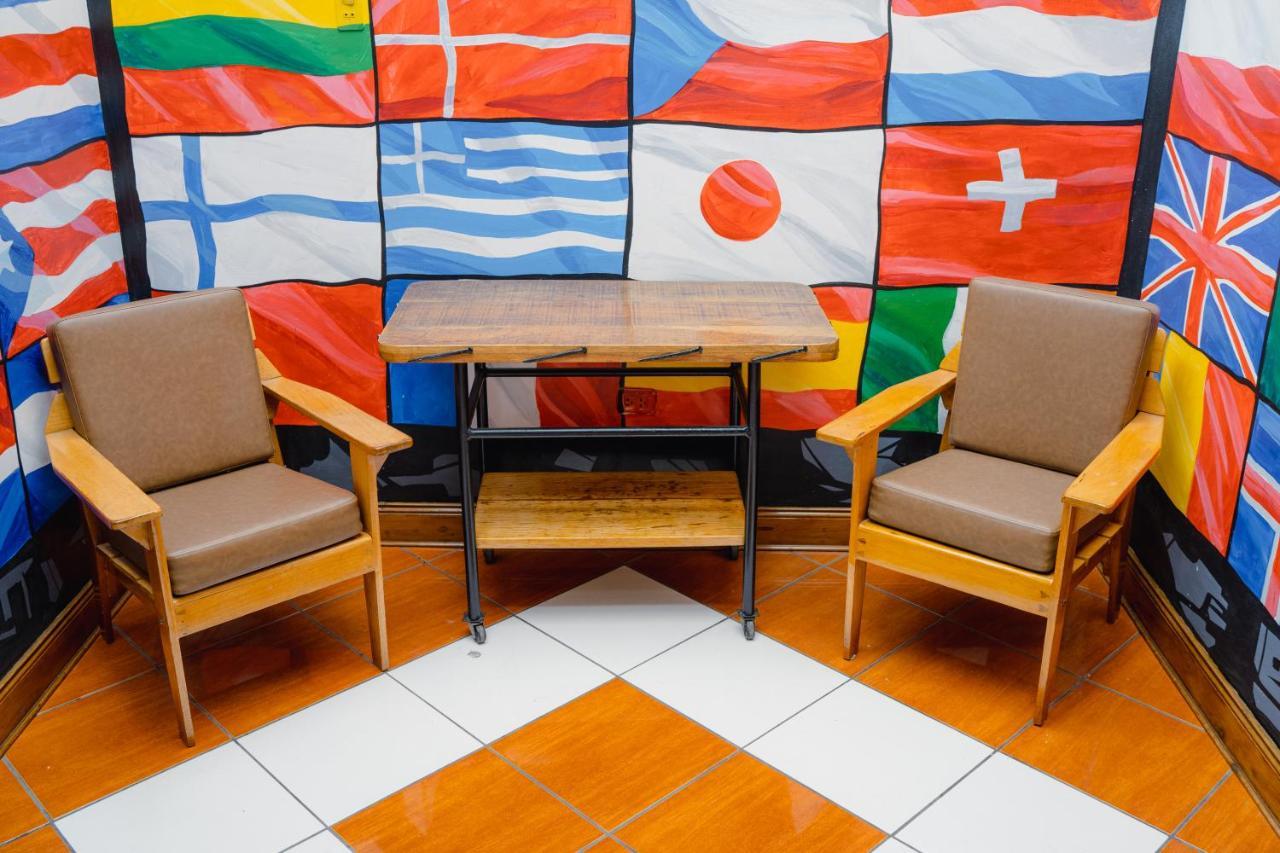 Yaki Hostel Лима Екстериор снимка