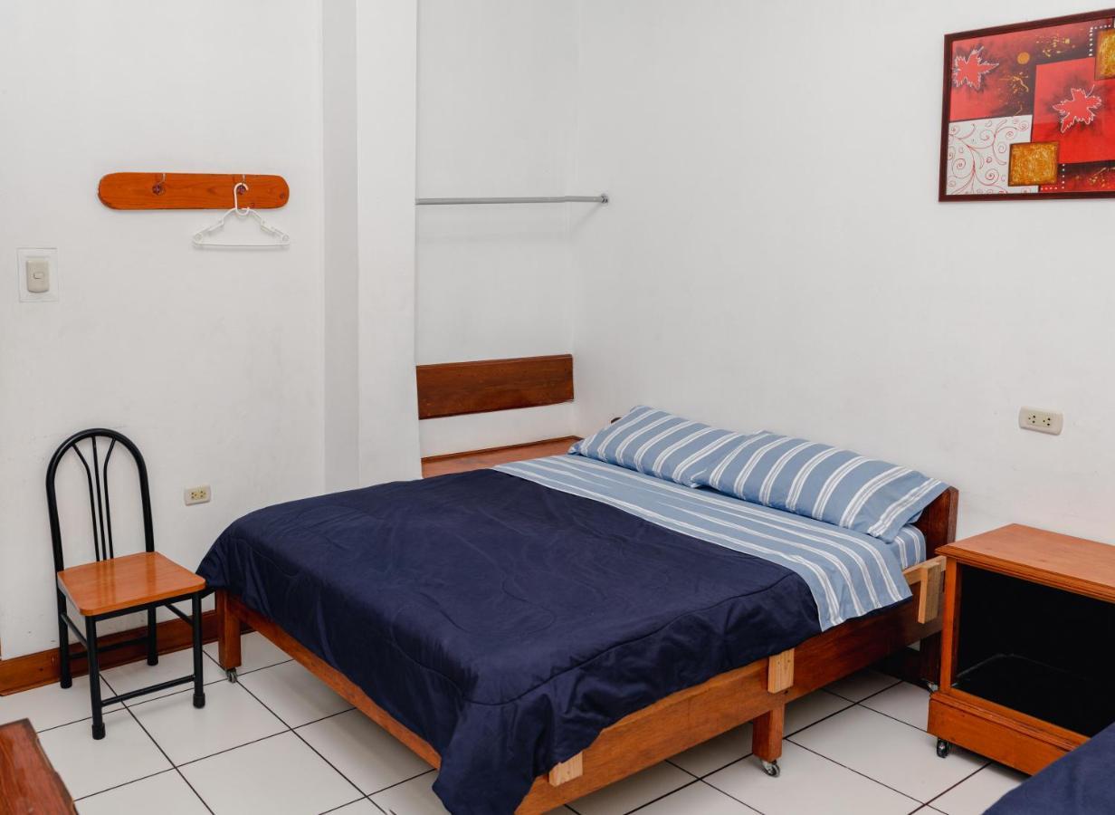 Yaki Hostel Лима Екстериор снимка